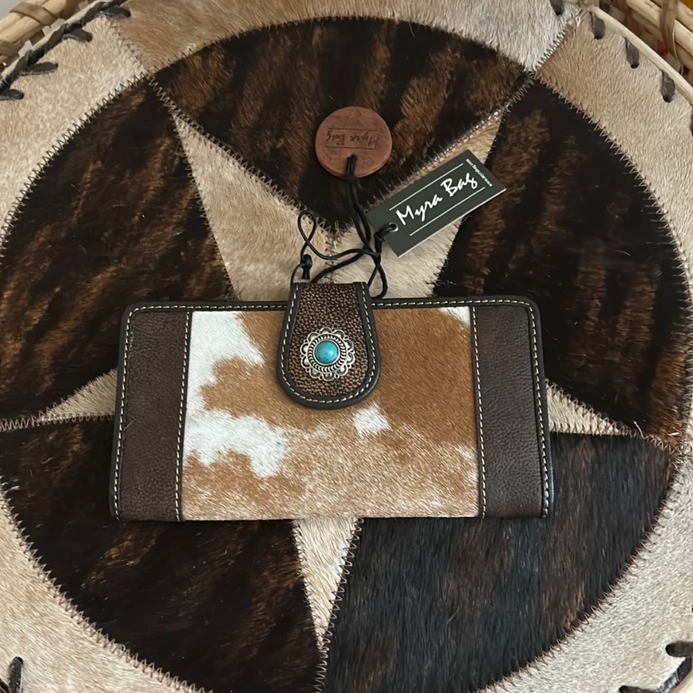 New release! 🎉 Myra bag leather, hair- on wallet!!!